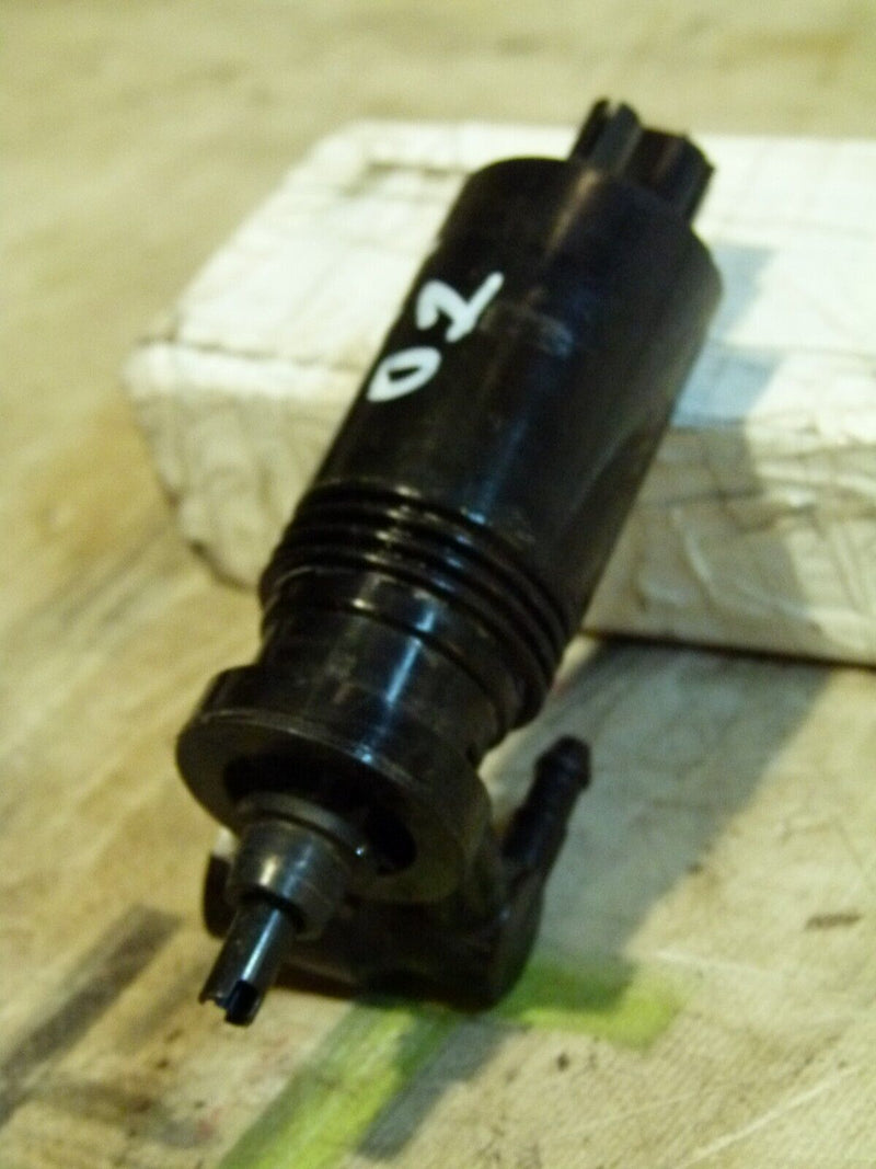 RANGE ROVER SPORT 13-17 WINDSCREEN WASHER FLUID PUMP GENUINE 1042518001