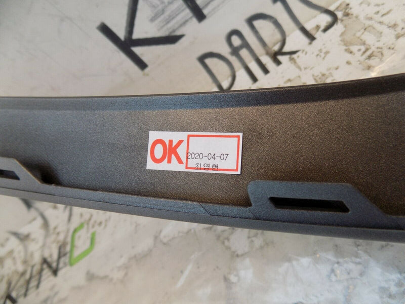 HYUNDAI KONA 2017-ON EV FRONT BUMPER CENTER UPPER TRIM W/EMBLEM OEM 86566-K400