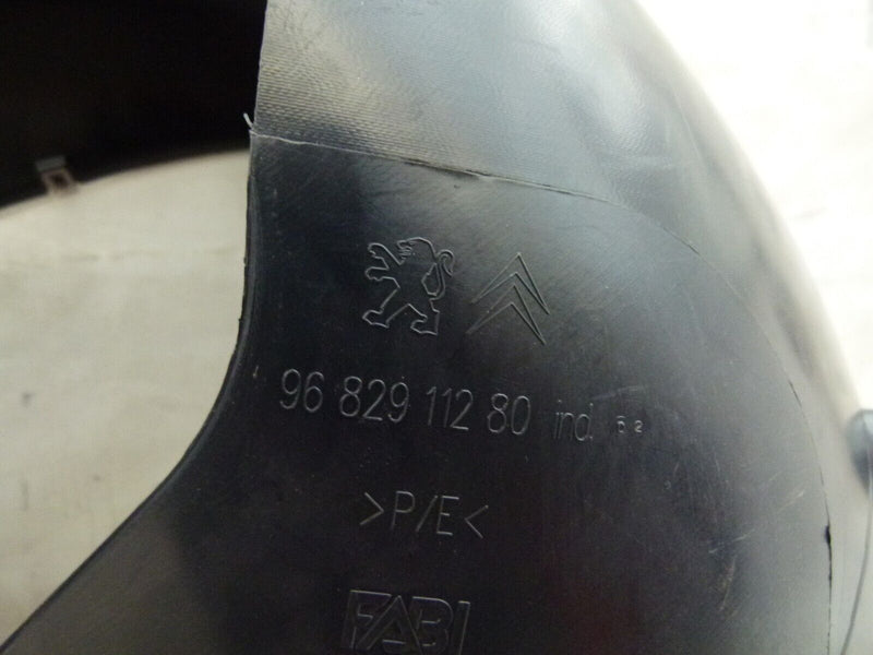FORD FOCUS MK3 2010-14 FRONT RIGHT WHEEL MUDGUARD GENUINE AM51R16115AF