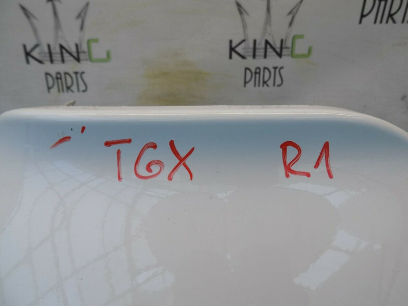 MAN TGX EURO 6 2020+RIGHT BUMPER CORNER HEADLIGHT SURROUND WHITE 81416106750