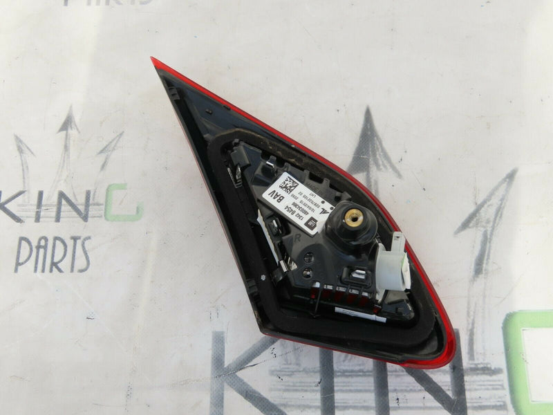 VAUXHALL CORSA E 5DR 2014-2019 TAILGATE RIGHT DRIVER LIGHT LAMP 13428454