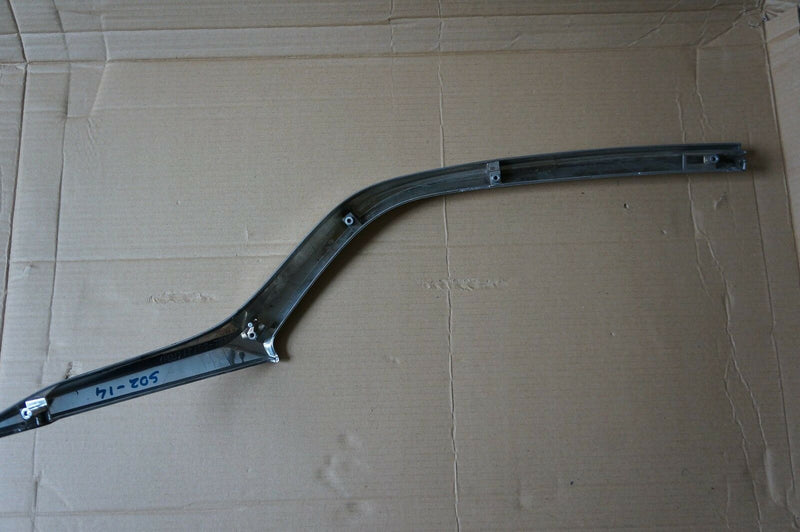 MAZDA 3 AXELA 2016 FRONT RIGHT GRILLE CHROME TRIM G46L-507M (S02-14)