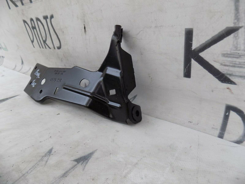 AUDI A1 GB 2018-ON FRONT RIGHT SIDE WING BRACKET METAL 82A821136