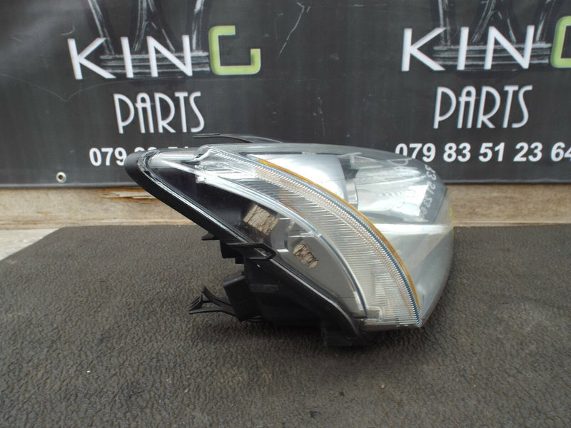 Ford Focus MK2 04-07 Genuine Headlamp Headlight Right Driver Side O/S (737)