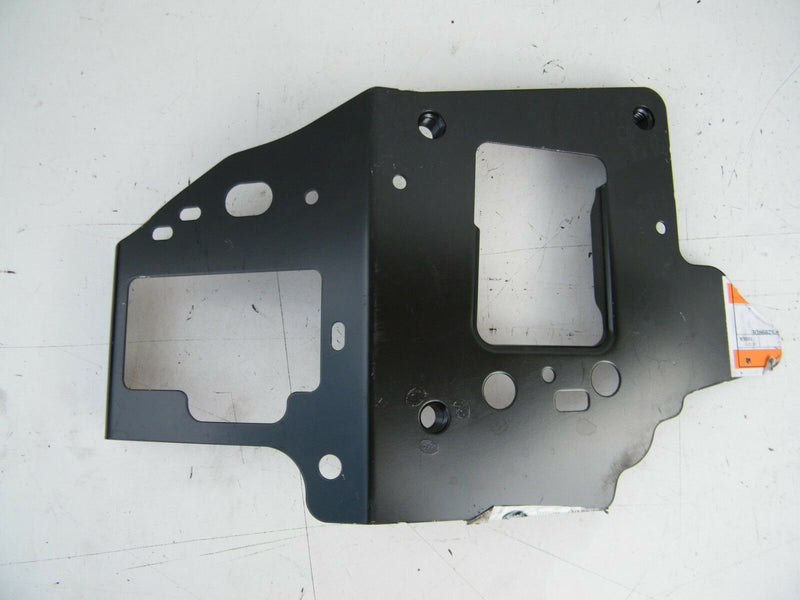 LAND ROVER DISCOVERY SPORT 2015-ON BRACKET BUMPER MOUNTING RIGHT SIDE (S40-03)