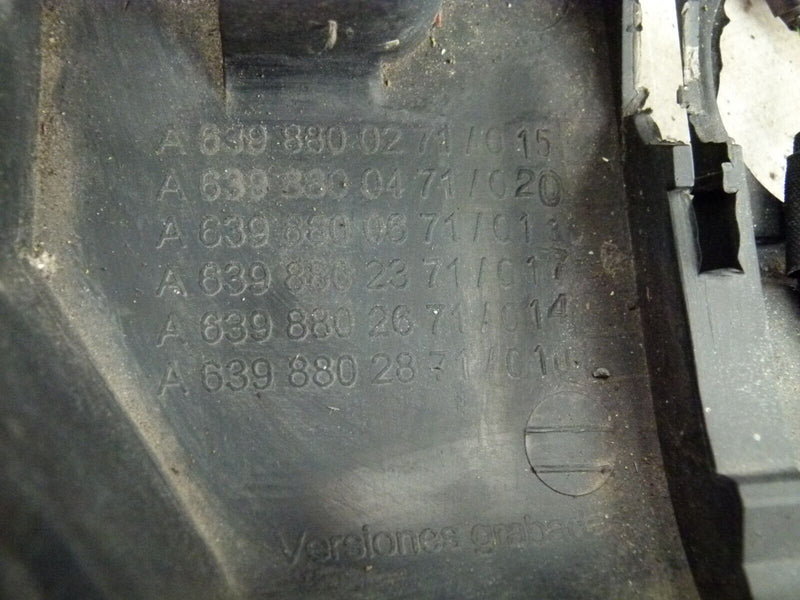 MERCEDES VIANO 2003-10 REAR BUMPER CENTRE BRACKET GENUINE A6398800271