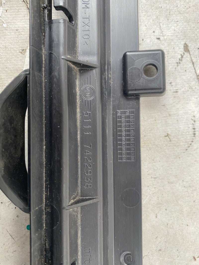 MINI COOPER S F60 COUNTRYMAN 2017-2021 FRONT BUMPER CENTRE BOTTOM GRILL GENUINE