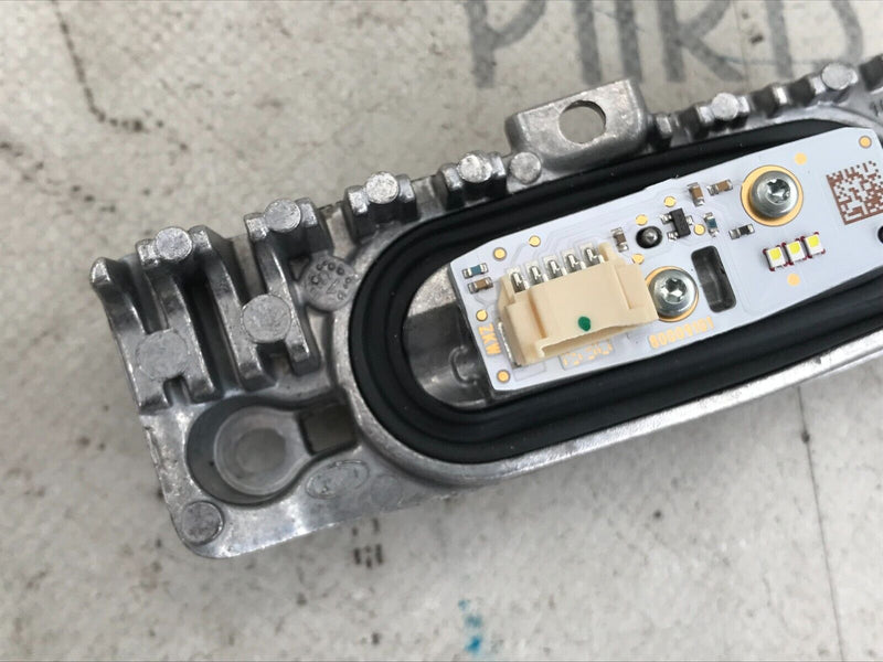 JAGUAR F-PACE X761 LEFT SIDE DAYTIME RUNNING LIGHT ECU CONTROL BALLAST MODULE