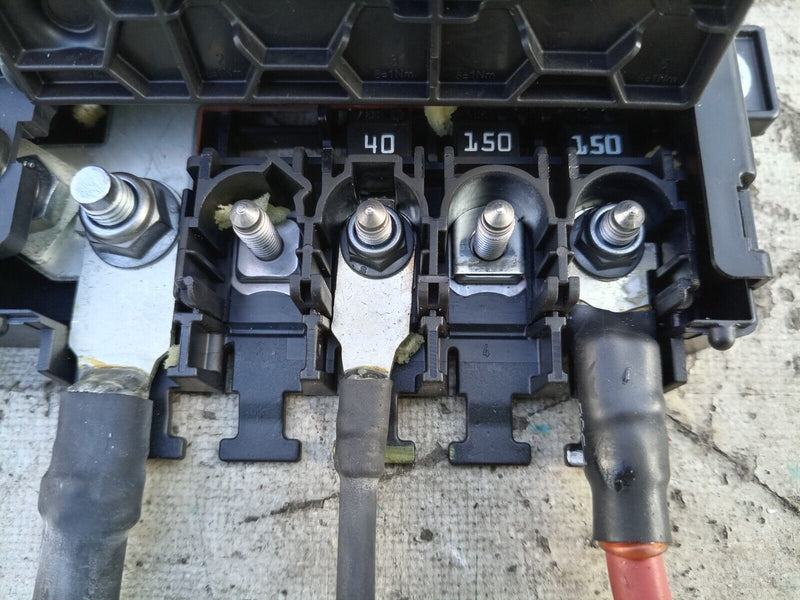 MERCEDES C CLASS W205 14-21 BATTERY FUSE BOX RELAY MODULE A2055402850 #