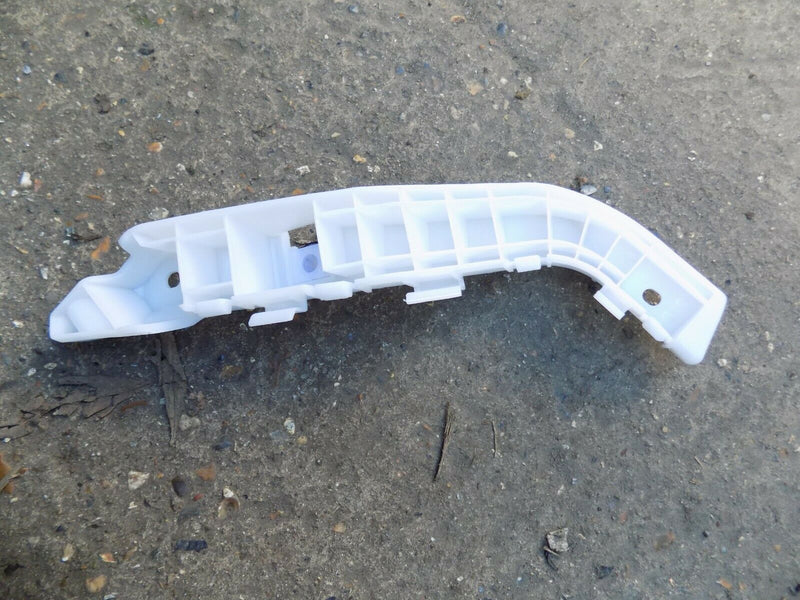 KIA SOUL 2011-2013 REAR BUMPER RIGHT SIDE BRACKET HOLDER 86654-2K000 /S56-14