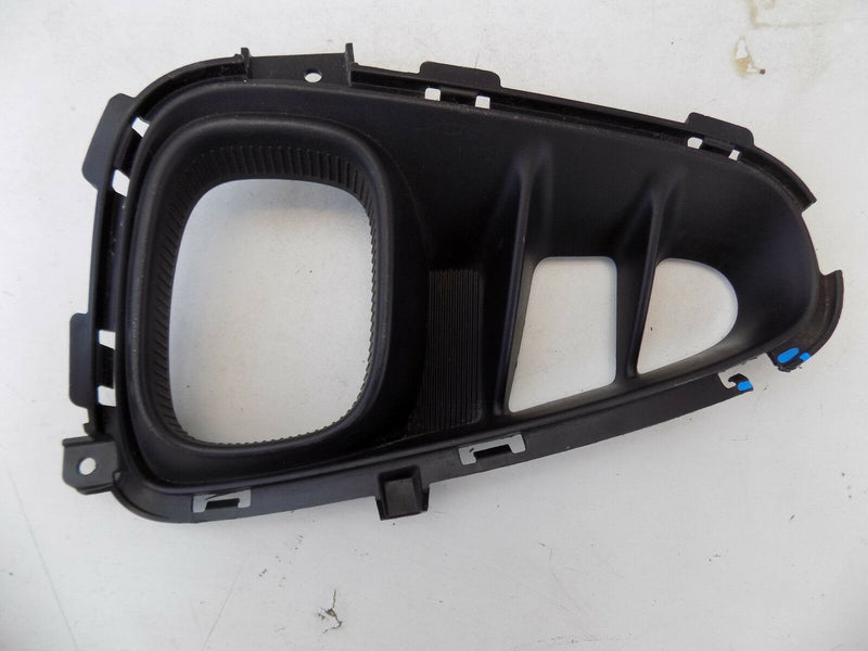 KIA PICANTO 2017 2018 FRONT RIGHT DAYTIME LIGHT COVER GRILL 86524-G6010 (S32-28)