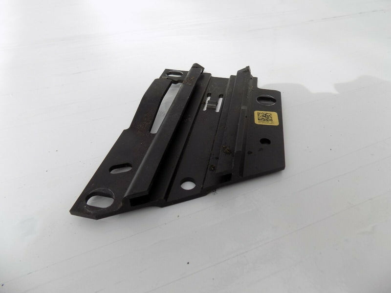 AUDI A5 RS4 RS5 2016-ON FRONT RIGHT BONNET LOCK STRIKER PLATE 8W0823186C /S48-31