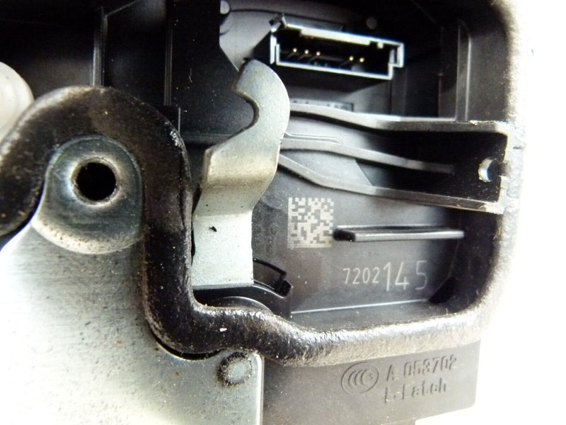 BMW F30 F31 2012-2015 FRONT LEFT DOOR HANDLE CARRIER BRACKET GENUINE 7321639 #