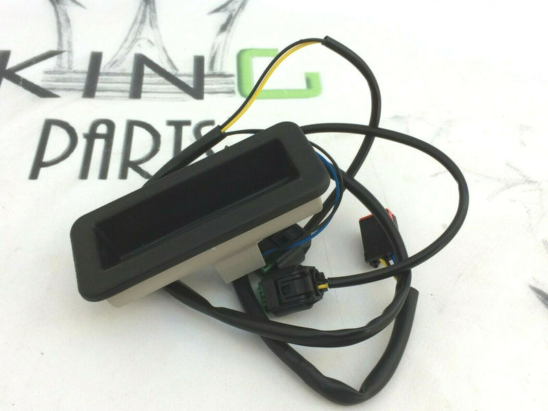 RANGE ROVER SPORT L320 2010-13 BOOTLID HANDLE RELEASE SWITCH TAILGATE YUZ500020