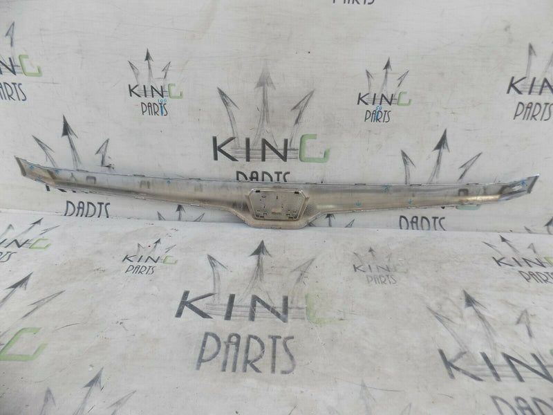 MAN TGE 2017-ON FRONT GRILL / CHROME BADGE STRIP GENUINE