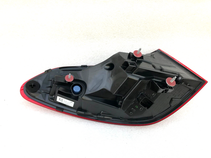 MERCEDES W206 ESTATE 2021-ON *10 PIN REAR FENDER LIGHT RIGHT SIDE A2069060401
