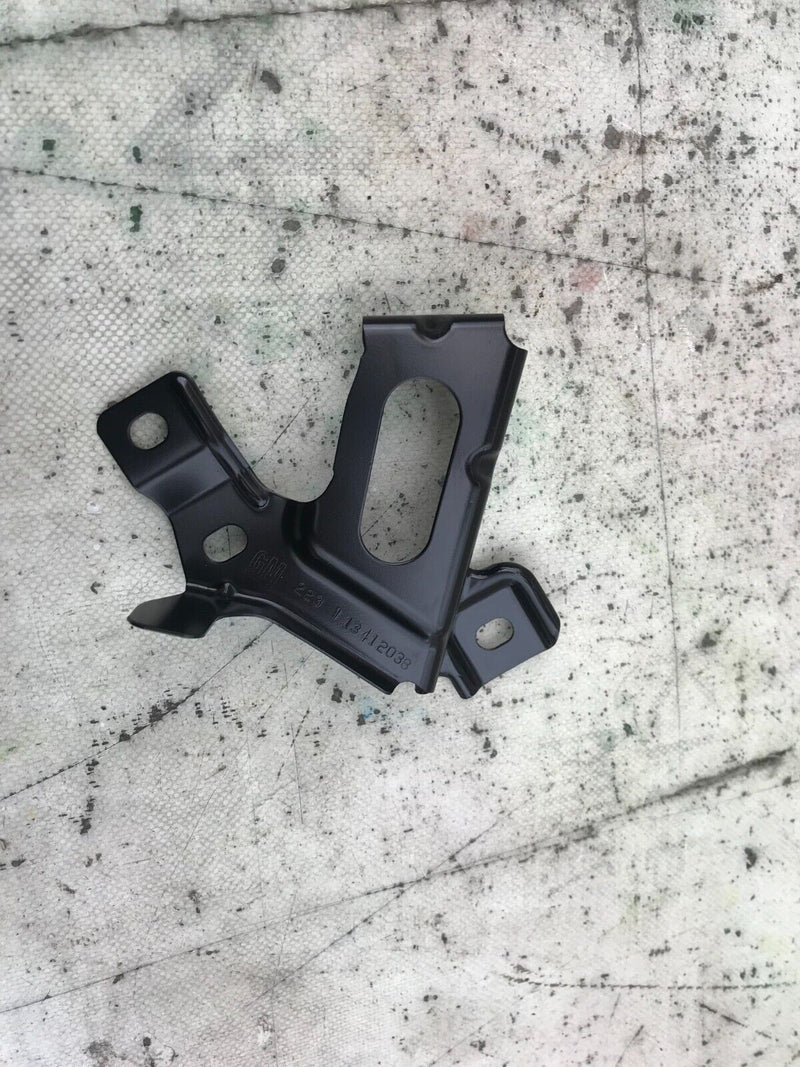 VAUXHALL ASTRA K 2015-2021 FRONT LEFT SIDE WING BRACKET 13412038