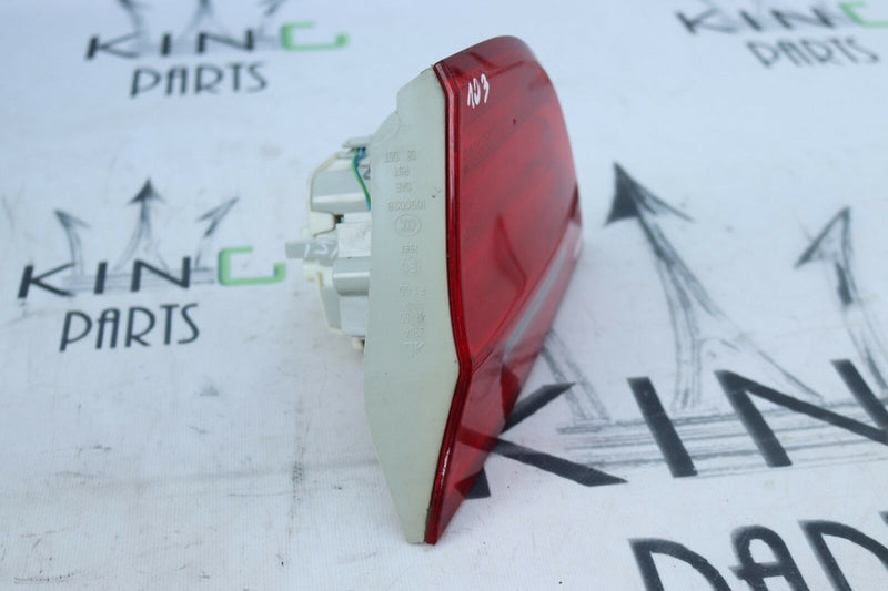 BMW 3 SERIES E90 2009-2012 REAR RIGHT SIDE LIGHT TAILGATE LAMP 7154156