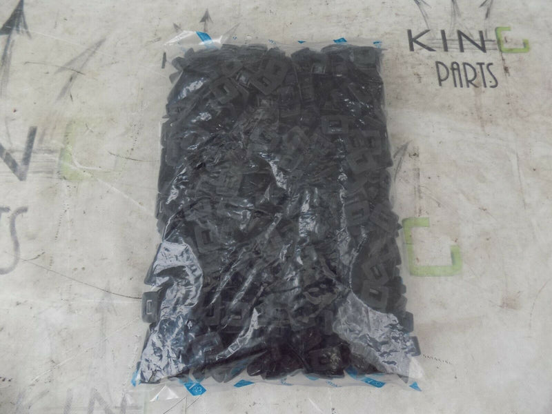 HYUNDAI / KIA FLOOR COVER PANEL CLIP 500x PIECES / BAG 85753-26000