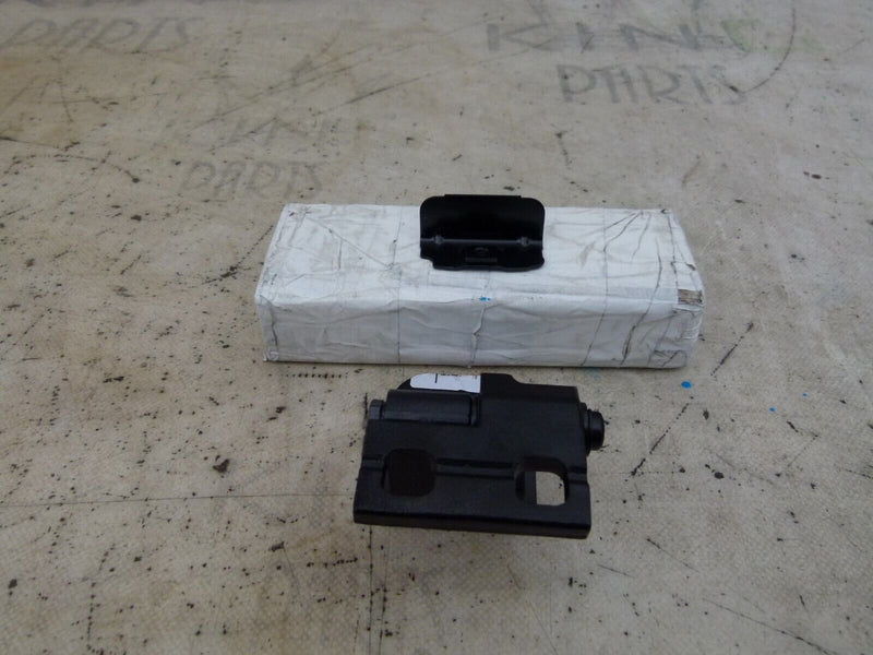 MINI COOPER R56 2006-14  FRONT LEFT UPPER DOOR HINGE 7040187 GENUINE