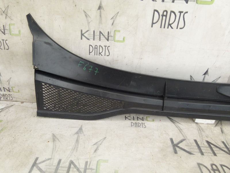 VW VOLKSWAGEN GENUINE  WINDSCREEN WIPER COVER SCUTTLE PANEL 11C819401