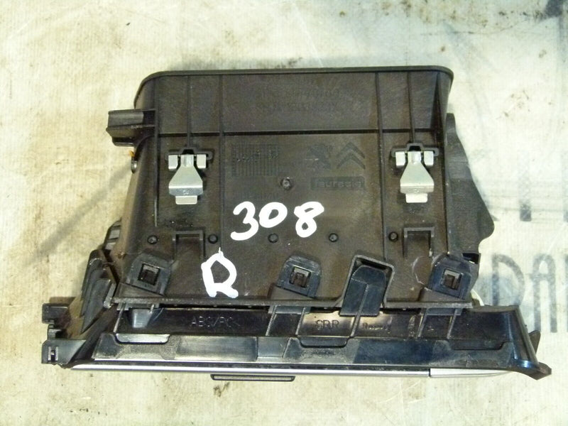 PEUGEOT 308 SW ESTATE 2017-21 CENTRE DASHBOARD RIGHT AIR VENT 96778766