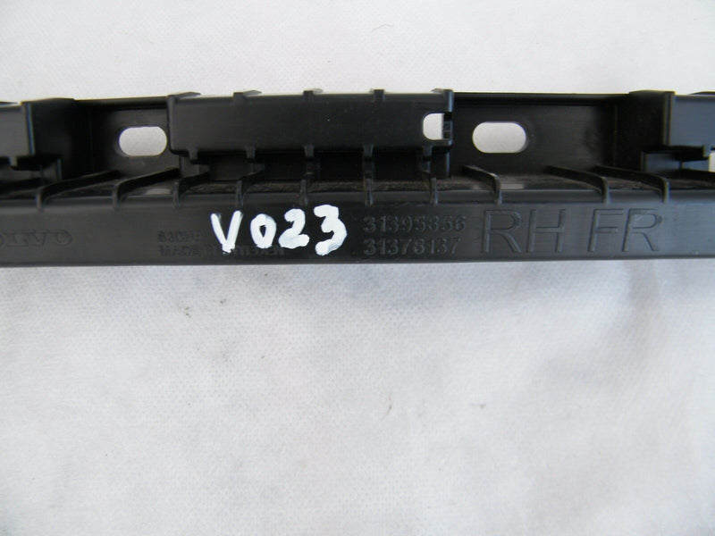 VOLVO XC90 2016-17 Exterior-Front Bracket Right O/SR 31395856 (V023)
