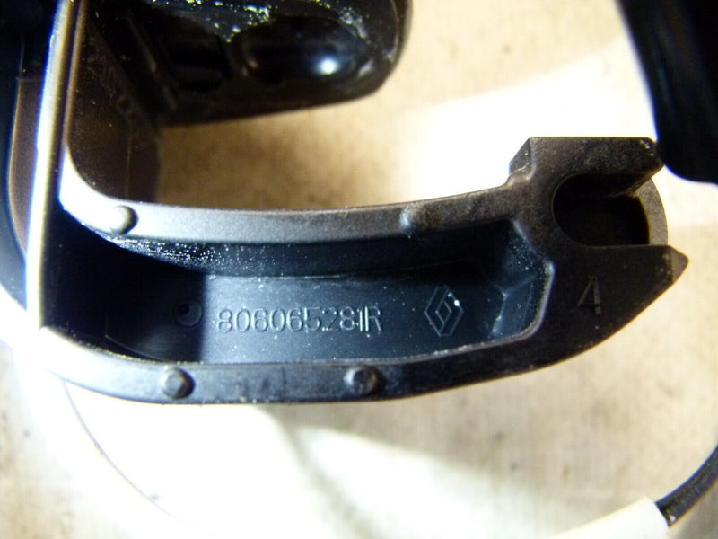 RENAULT CAPTUR 2020-ON FRONT RIGHT EXTERIOR DOOR HANDLE 806065281R