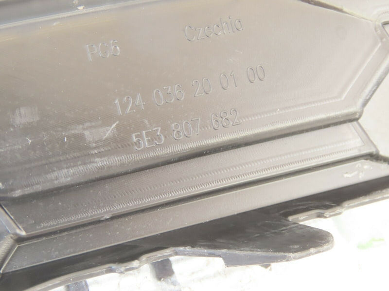 SKODA OCTAVIA 2020-ON FRONT BUMPER RIGHT FOG LIGHT GRILL SURROUND