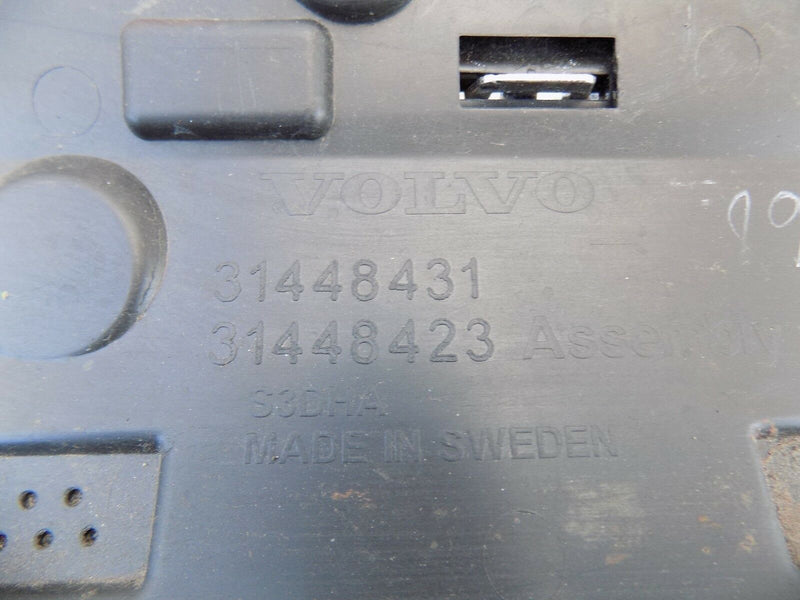 VOLVO XC90 2015-2017 REAR LEFT LOWER DOOR TRIM MOULDING CHROME 31448423 (M49)