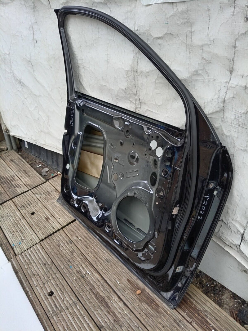 PORSCHE MACAN 95B (GTS) GENUINE FRONT DOOR PANEL LEFT PASSENGER SIDE