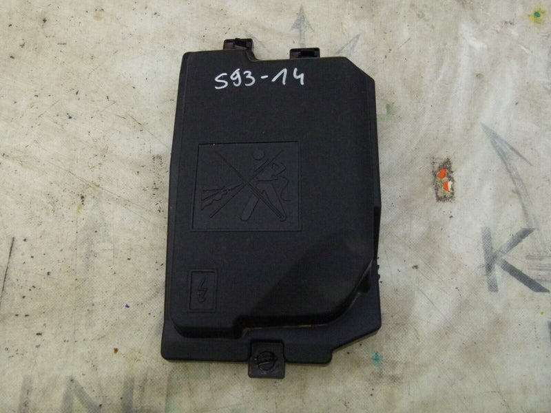 RENAULT CAPTUR MK2 2019-ON FUSE BOX TOP CAP COVER GENUINE 284B87246R