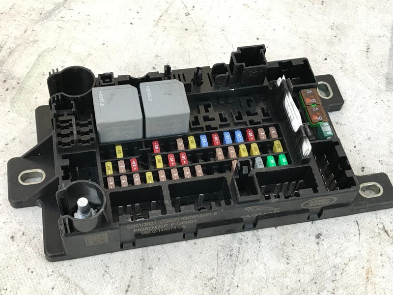 RANGE ROVER EVOQUE L551 PHEV 1.5 PETROL GENUINE FRONT FUSE BOX K8D2-14A073-BA