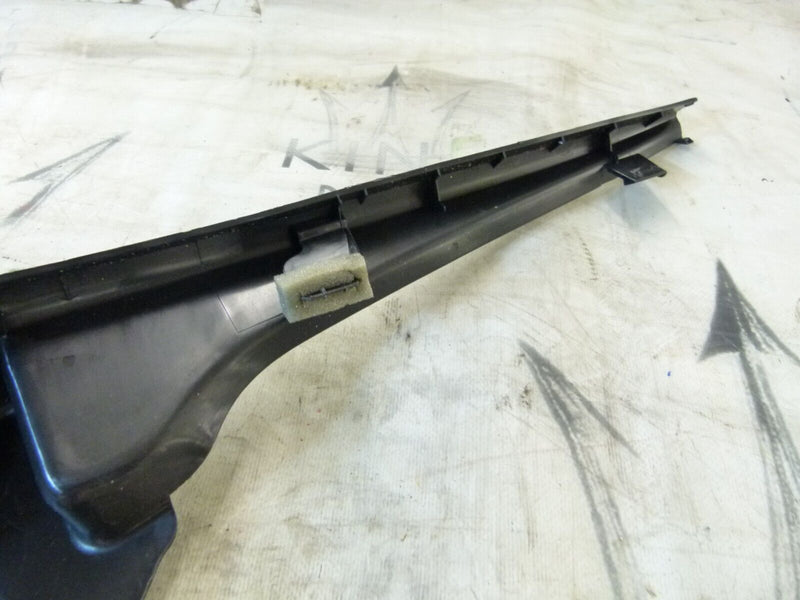 PEUGEOT 308 SW ESTATE 2017-21 RIGHT SIDE LOWER A-PILLAR COVER 9677430877