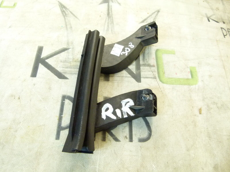 PEUGEOT 308 SW ESTATE 2017-21 REAR RIGHT WINDOW GUIDE BRACKET 9802146780