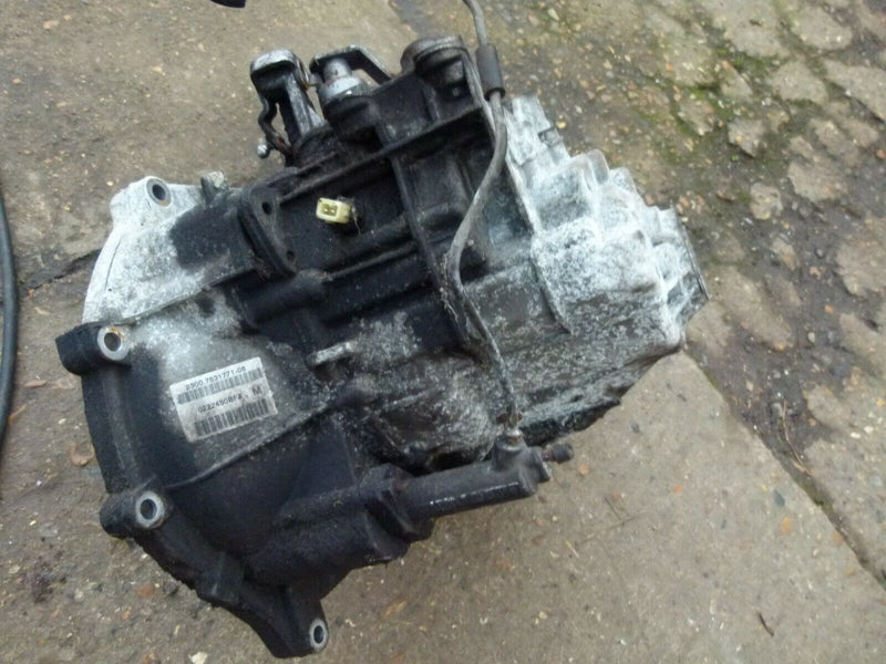 MINI COOPER R50 R52 2000-2008 1.6 PETROL GEARBOX MANUAL 5 SPEED 7531771