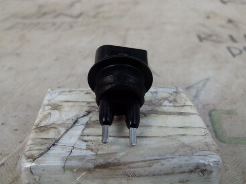 VW AUDI SEAT WASHER FLUID LEVEL SENSOR GENUINE 7M0919376