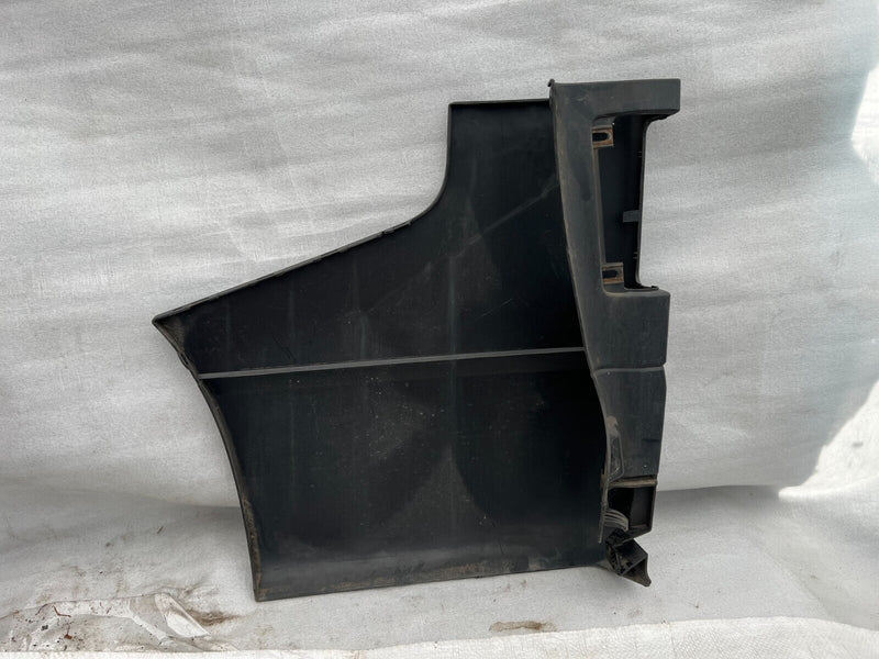RENAULT TRAFIC 2014-2019 DRIVER SIDE REAR BUMPER CORNER 850162827R