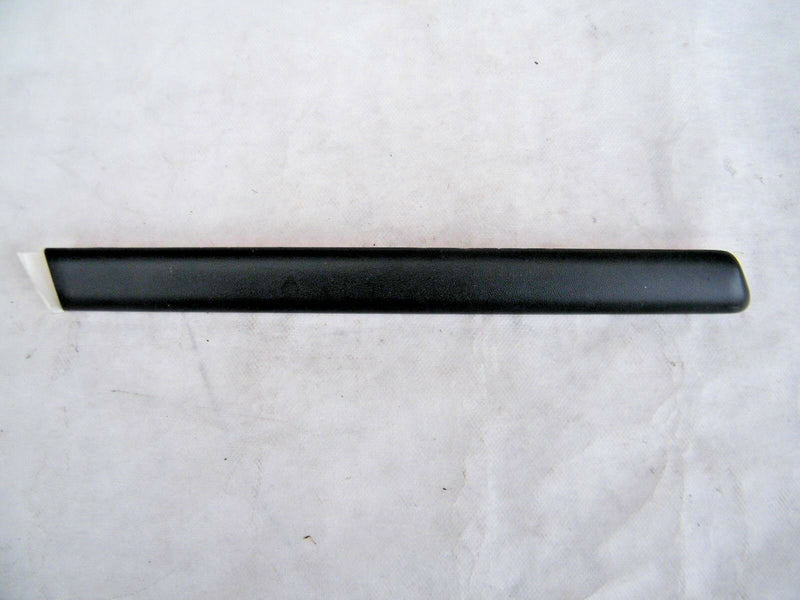 VW GOLF MK4 1998-2006 RIGHT REAR DOOR PROTECTIVE STRIP 1J3853536C B41 (VW97)
