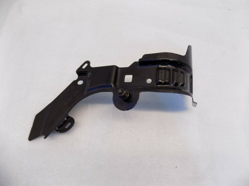 CITROEN / PEUGEOT FRONT RIGHT SIDE FENDER HOLDER BRACKET 721170 /S09-49