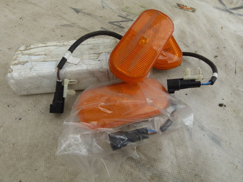 FORD TRANSIT 2014-ON SIDE MARKER LIGHT LENS LAMP GENUINE BK3115442CB S72-20