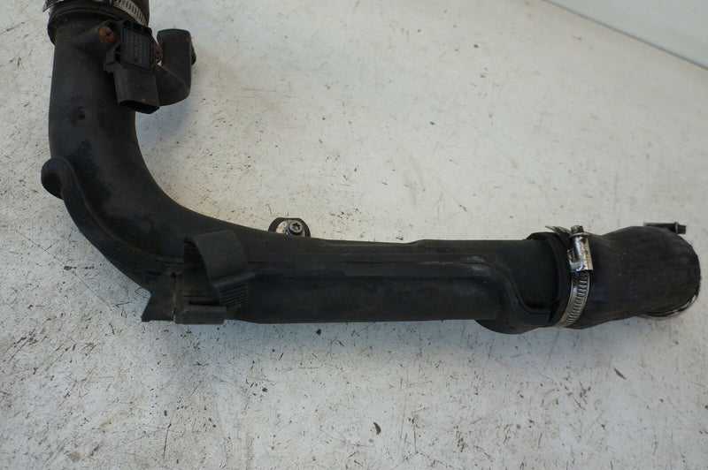 VW PASSAT B7 AUDI A3 8P 2.0 TDI CFF INTERCOOLER PIPE 1K0145838AH (S28-15)
