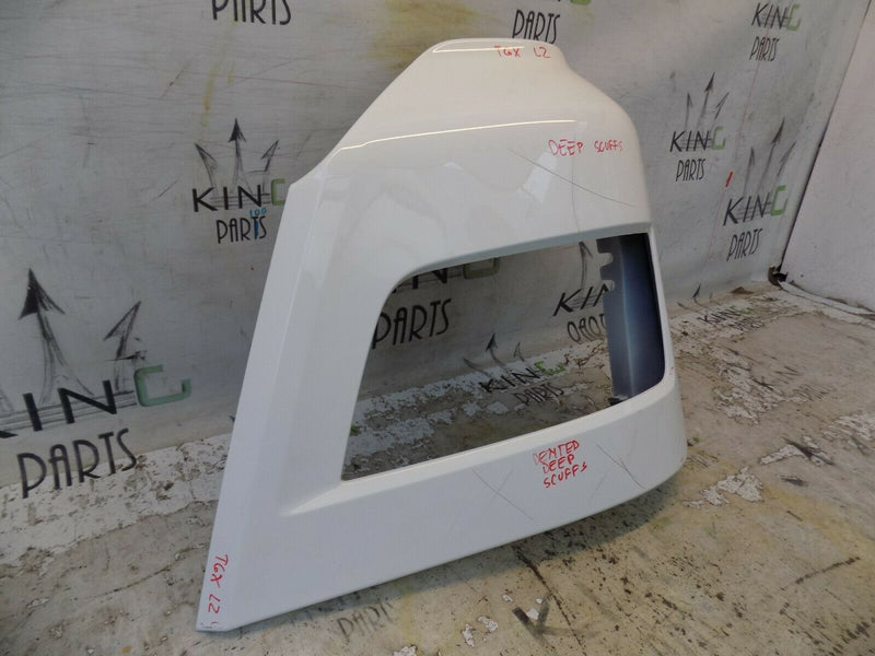 MAN TGX EURO 6 2020+ LEFT BUMPER CORNER HEADLIGHT SURROUND WHITE MAN-8141610