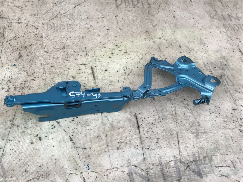 MINI COOPER F56 F55 2019 FRONT RIGHT BONNET HOOD HINGE 730056619