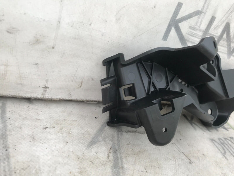 MERCEDES-BENZ C W205 REAR RIGHT LOWER BUMPER BRACKET A2058854214