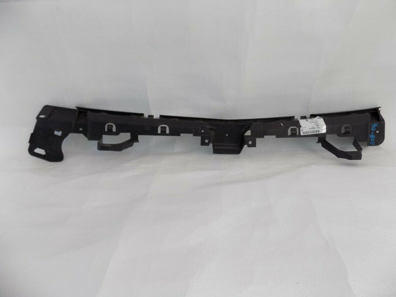 VAUXHALL ASTRA J MK6 2013-15 CENTRE REAR BUMPER MOUNT 5DR 13266743 /B04-33 /B8-4