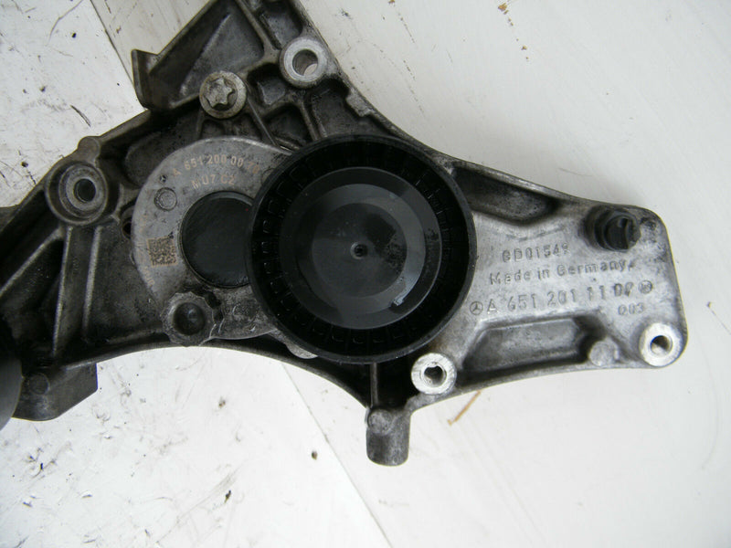 MERCEDES W212 10-15 FRONT COVER HOLDER & TENNSIONER PULLEY OM651 CDI 6512011109