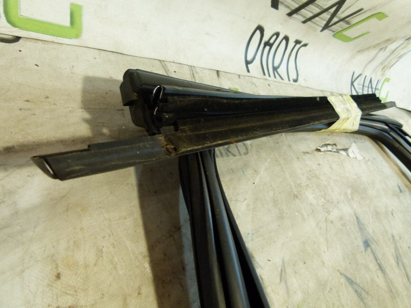 AUDI A4 S4 8W B9 2016-ON REAR LEFT DOOR FRAME SEAL TRIM SET 8W0867671