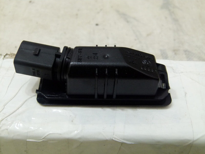 VW GOLF MK6 2008-2012 LICENCE NUMBER PLATE LIGHT GENUINE 1K8943021
