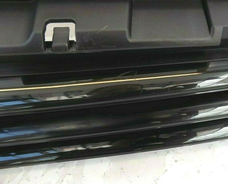 MINI F54 CLUBMAN 2015-ON FRONT BUMPER UPPER GRILL BLACK GLOSS *NEW 7351368